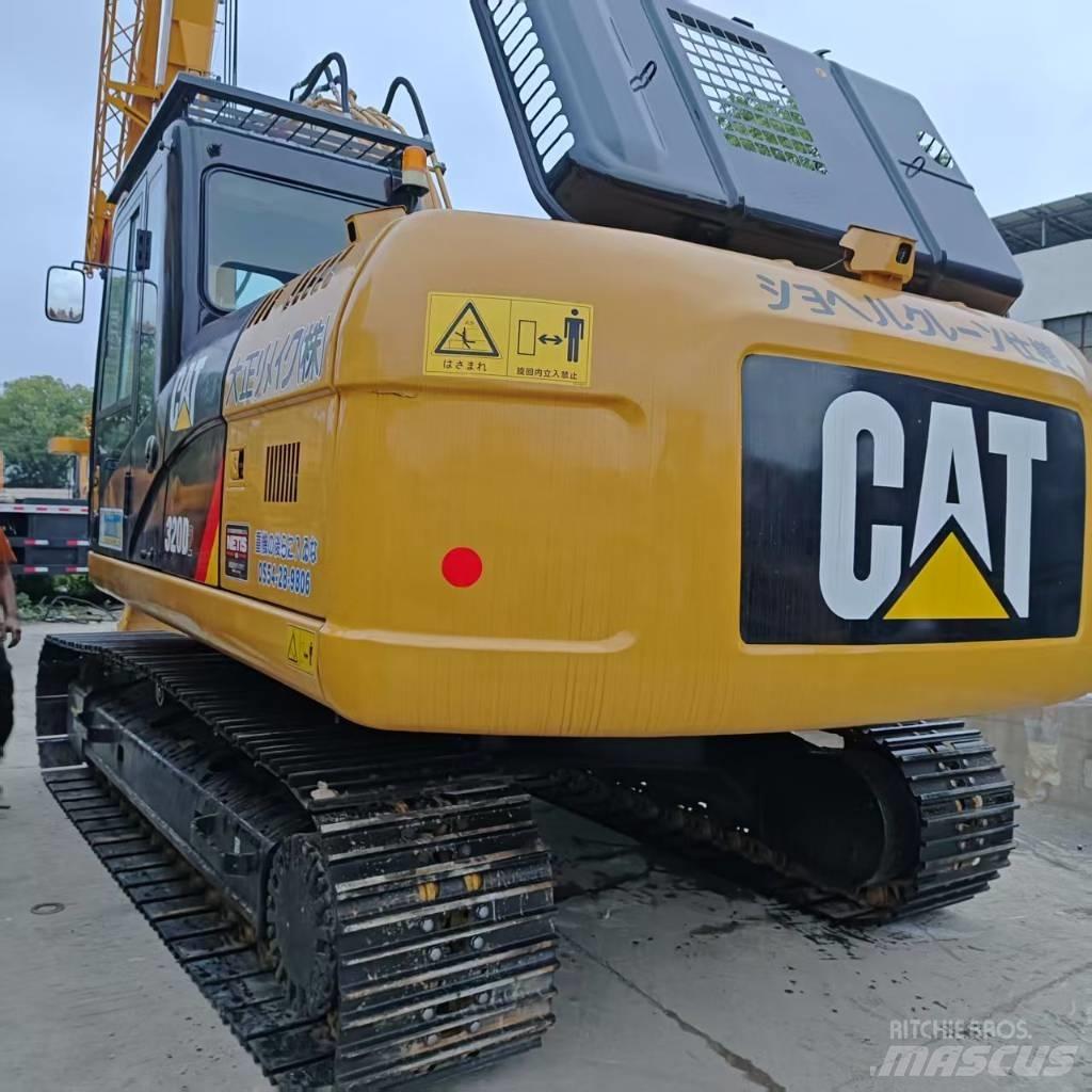 CAT 320 Vikšriniai ekskavatoriai