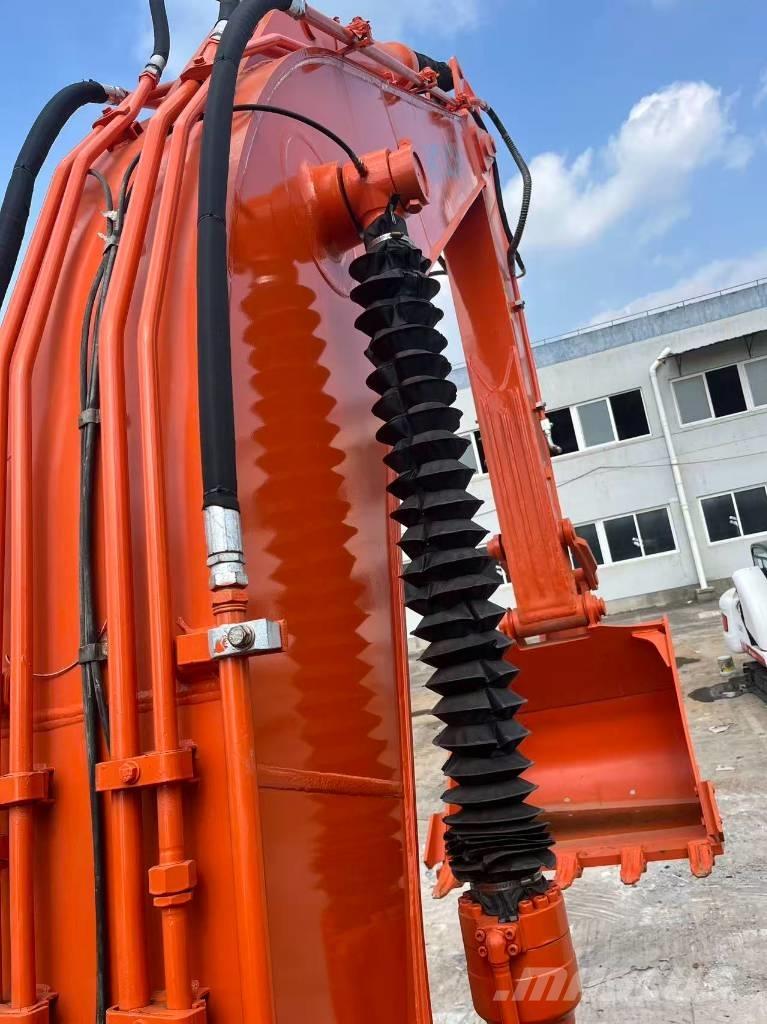 Hitachi ZX 250 Vikšriniai ekskavatoriai