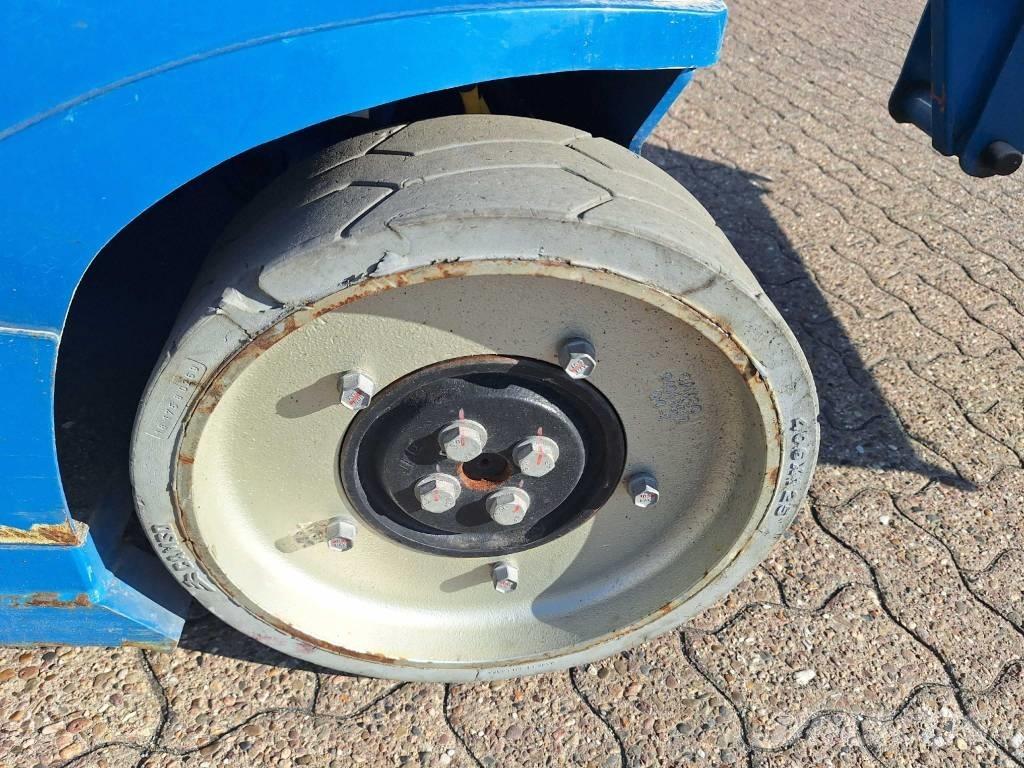 JLG Toucan 10 E-L Kiti keltuvai ir platformos