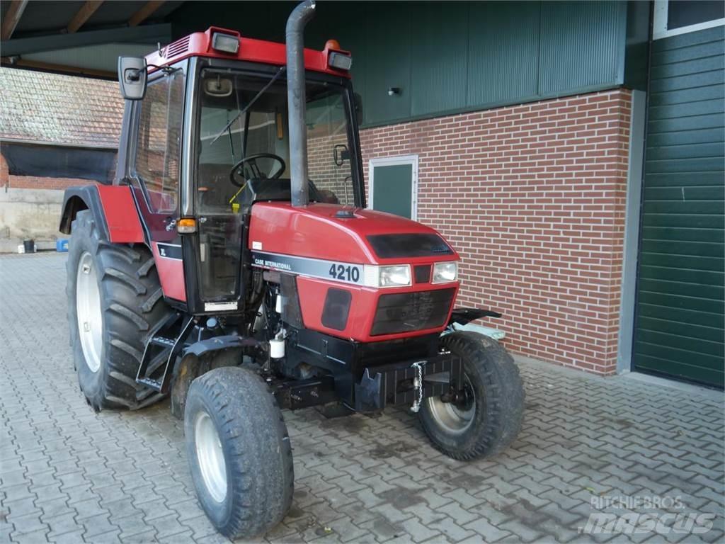 Case IH 4210 XL Traktoriai