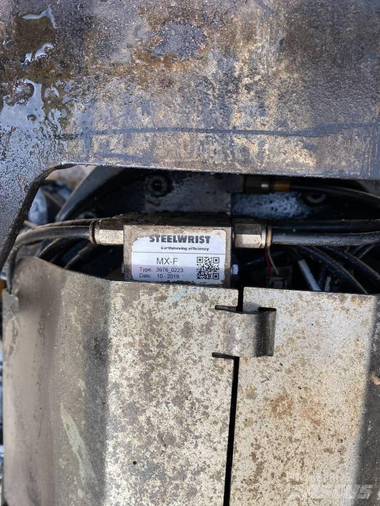 Steelwrist X18 Sukimo įrenginiai