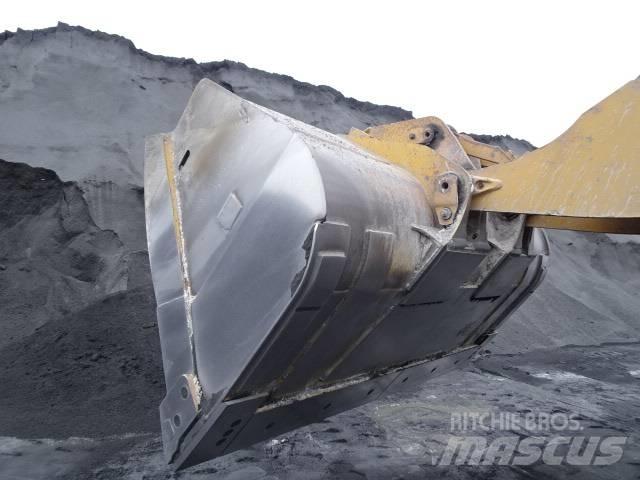 CAT 982 M Naudoti ratiniai krautuvai