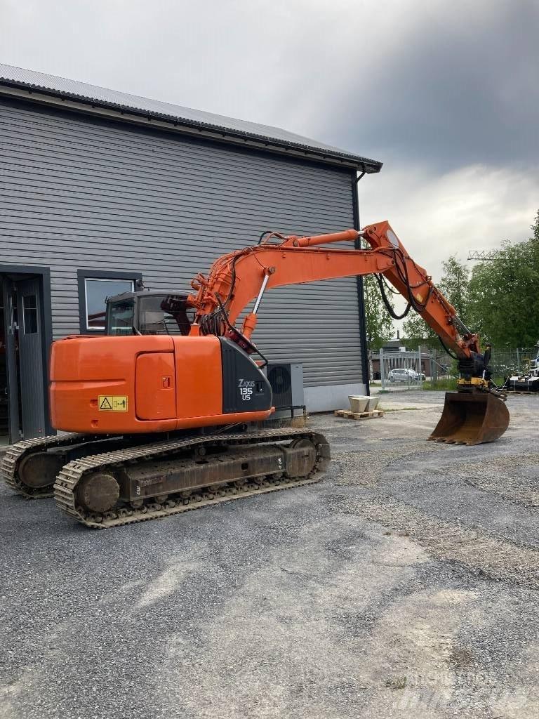 Hitachi ZX 135 Vikšriniai ekskavatoriai