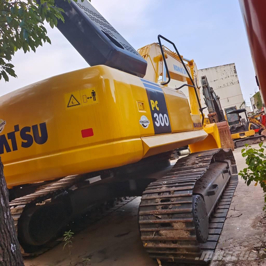 Komatsu PC 300 Vikšriniai ekskavatoriai