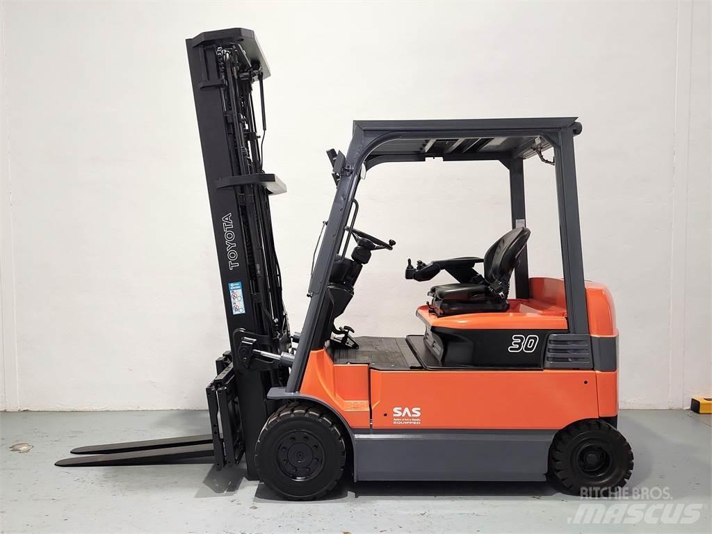 Toyota 7FBMF30 Elektriniai šakiniai krautuvai