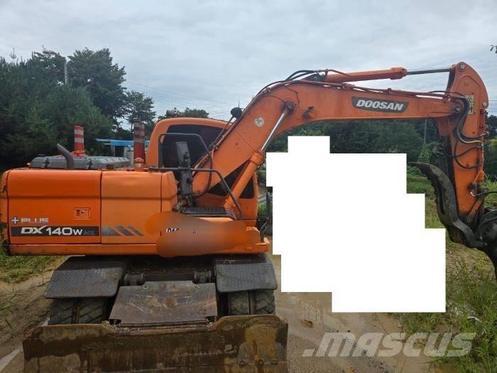 Doosan DX 140 W Ratiniai ekskavatoriai