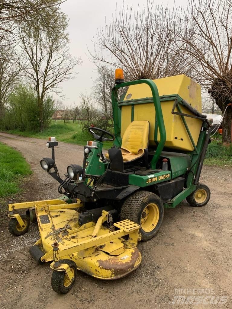 John Deere F 935 Sodo traktoriukai-vejapjovės