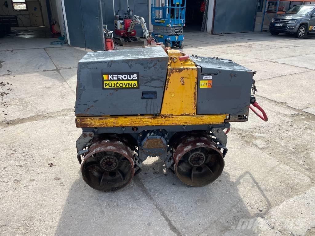 Bomag BMP 851 Porinių būgnų volai