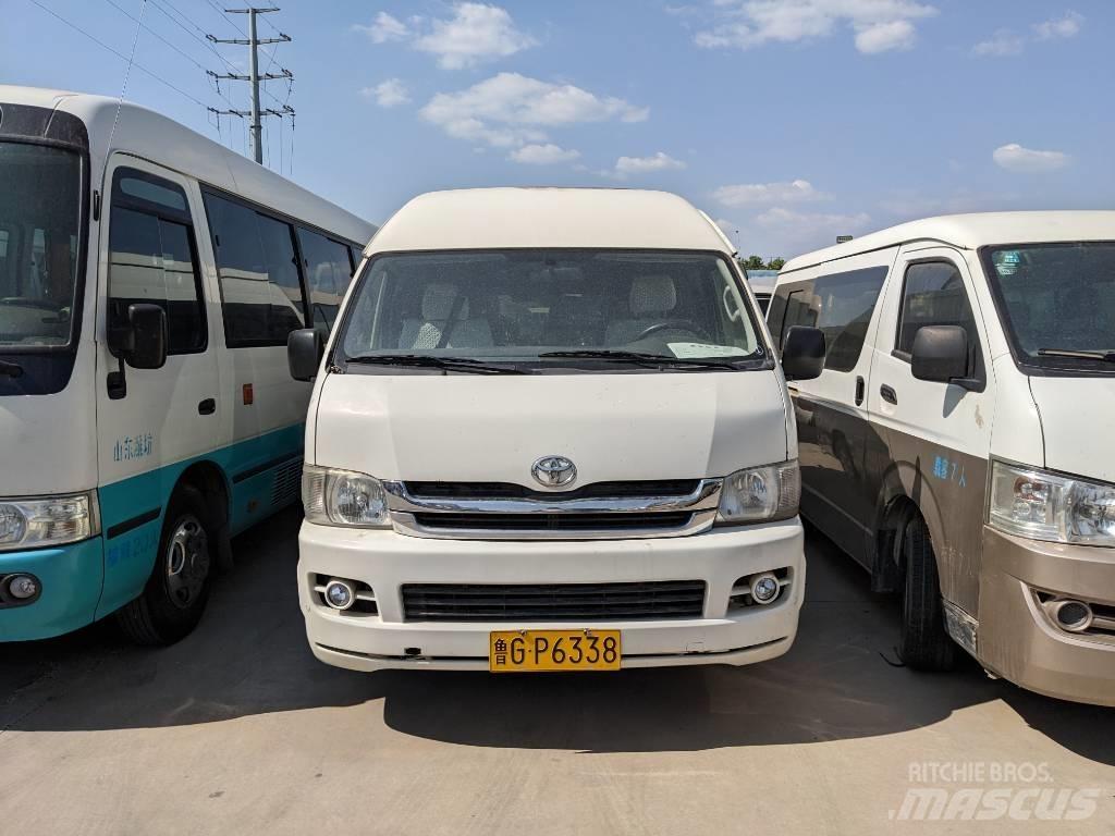 Toyota Hiace Tarpmiestiniai autobusai
