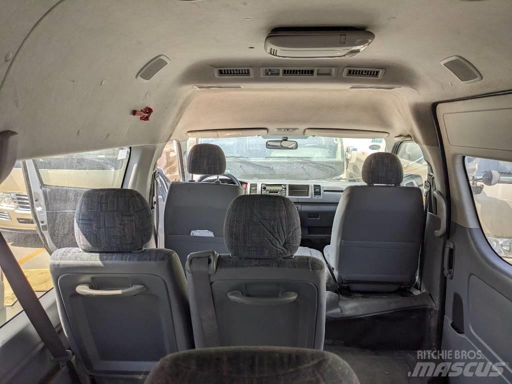 Toyota Hiace Tarpmiestiniai autobusai