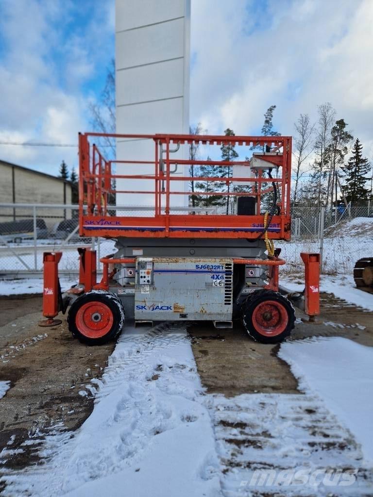 SkyJack SJ 6832 RT Žirkliniai keltuvai
