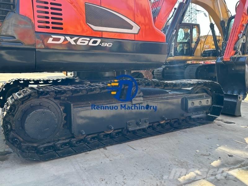 Doosan DX 60 Vikšriniai ekskavatoriai