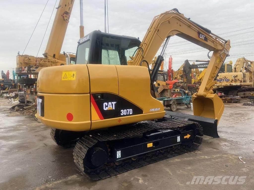CAT 307 D Vidutinės galios ekskavatoriai 7-12 t