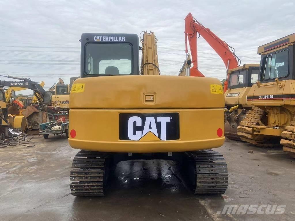 CAT 307 D Vidutinės galios ekskavatoriai 7-12 t