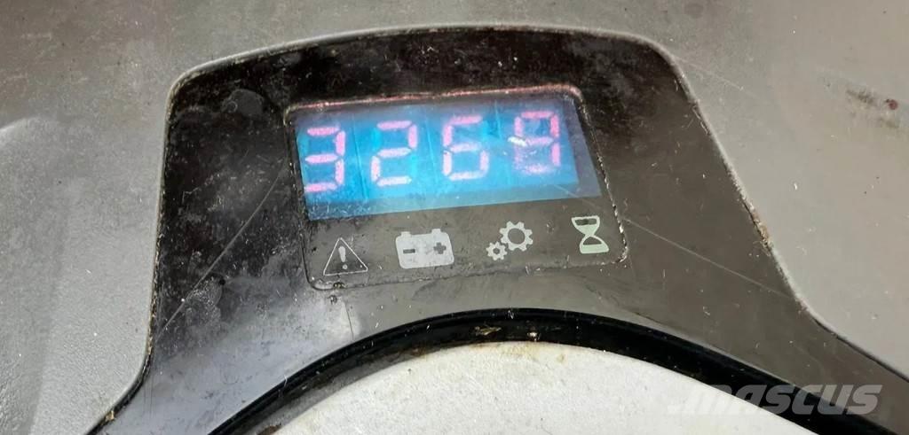 BT SWE200D Rankiniai vėžimėliai