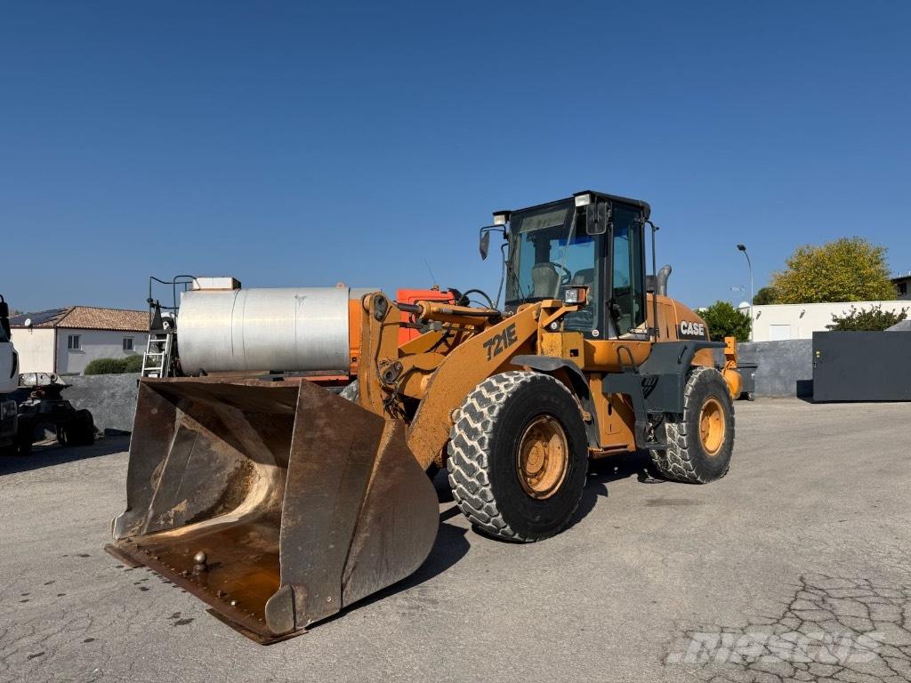 CASE 721 E Naudoti ratiniai krautuvai