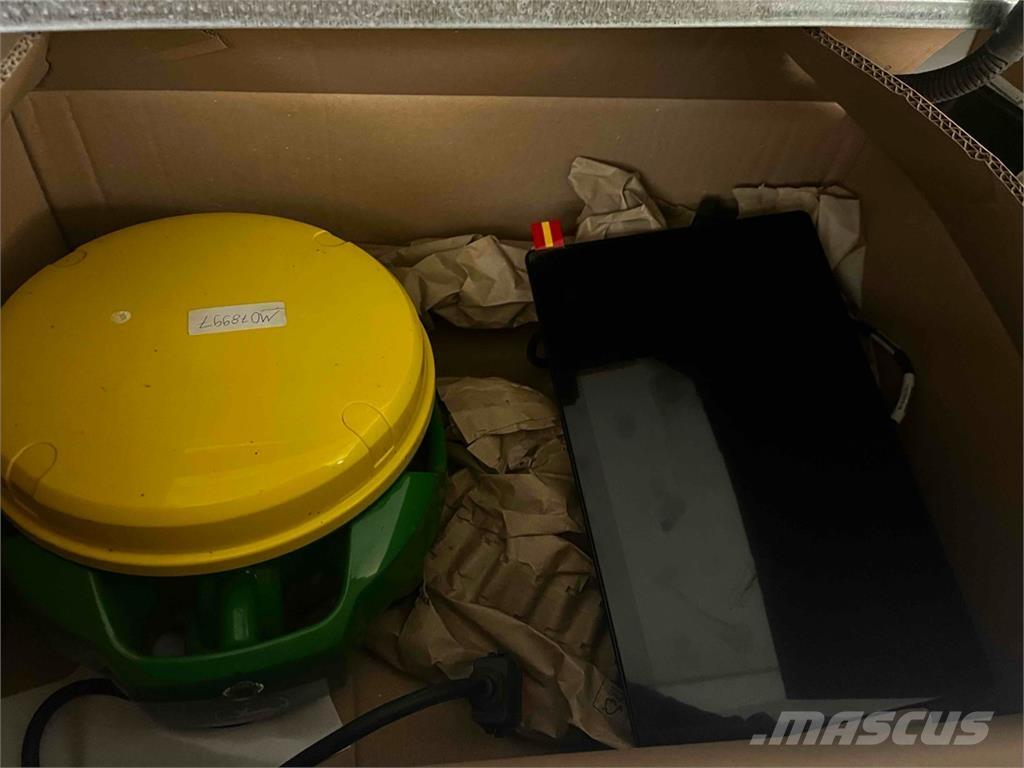 John Deere 6R 250 Traktoriai