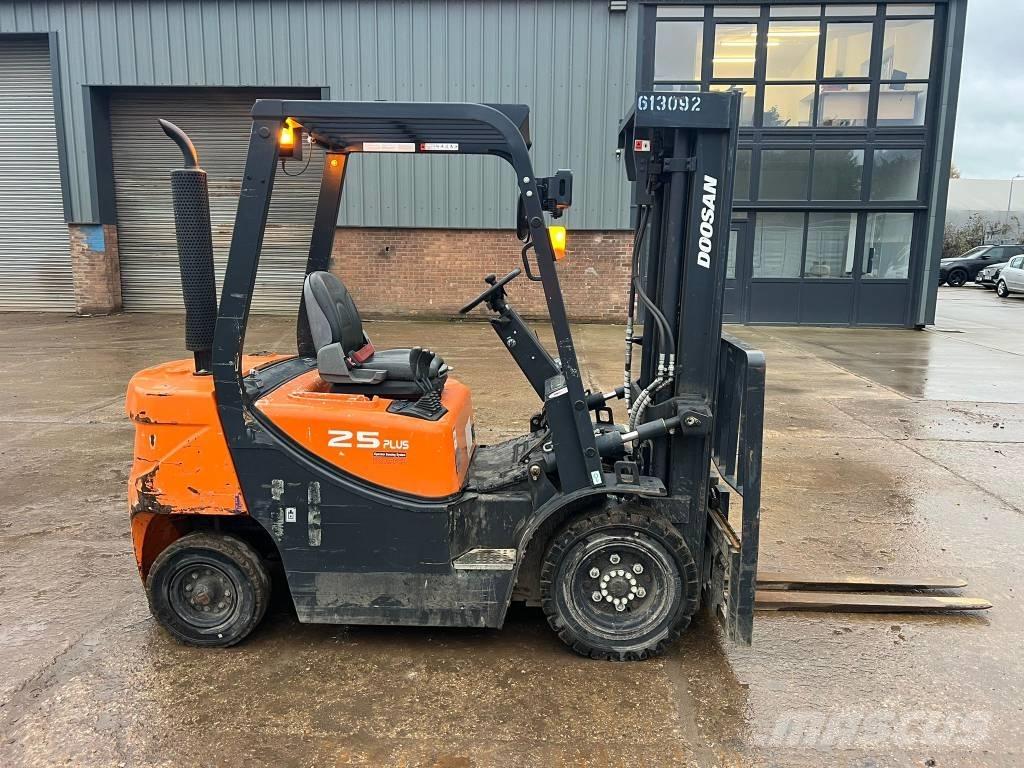 Doosan D 25 GP Dyzeliniai krautuvai