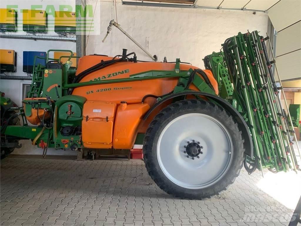 Amazone UX4200 Prikabinami purkštuvai
