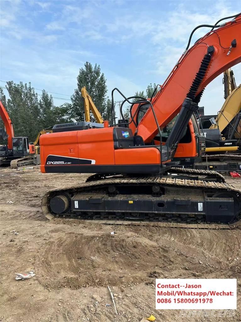 Doosan DX 225 LCA Vikšriniai ekskavatoriai