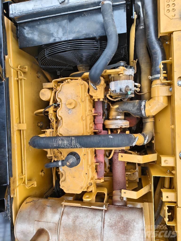 CAT 325 C Vikšriniai ekskavatoriai