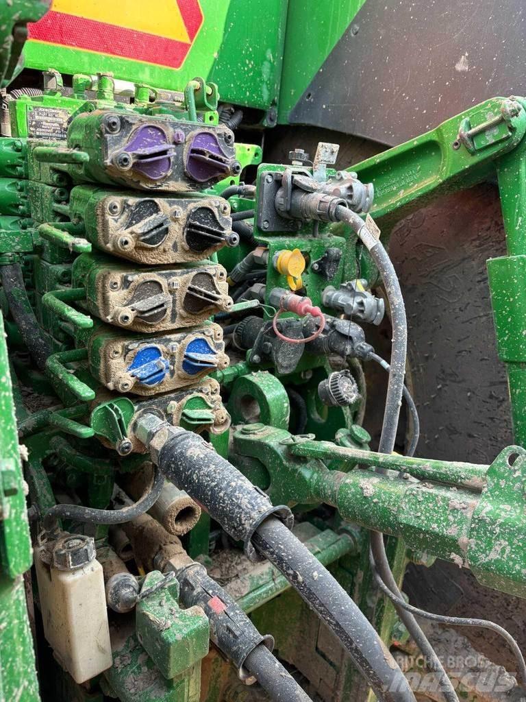John Deere 7310R Traktoriai