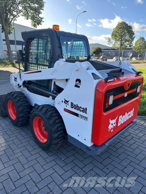 Bobcat S 510 Krautuvai su šoniniu pasukimu
