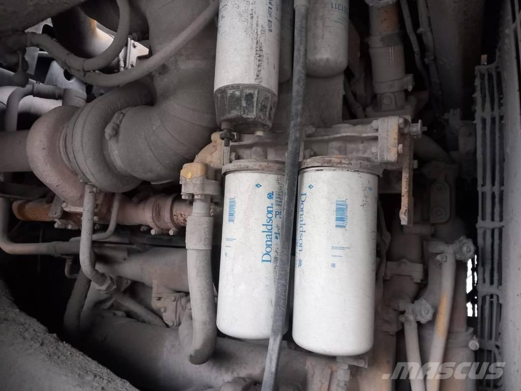 CAT 775 D Atliekų išvežimo technika