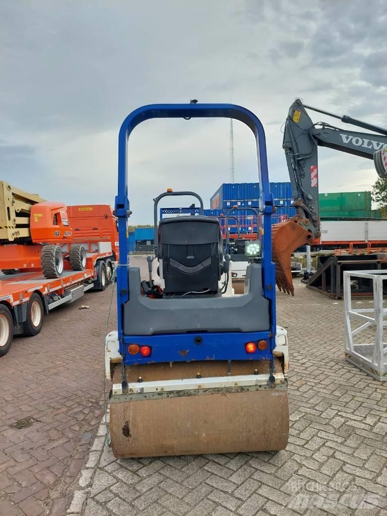 Dynapac CC1200 VI Porinių būgnų volai