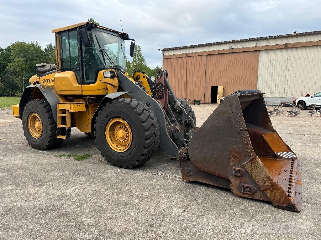 Volvo L 70 F Naudoti ratiniai krautuvai