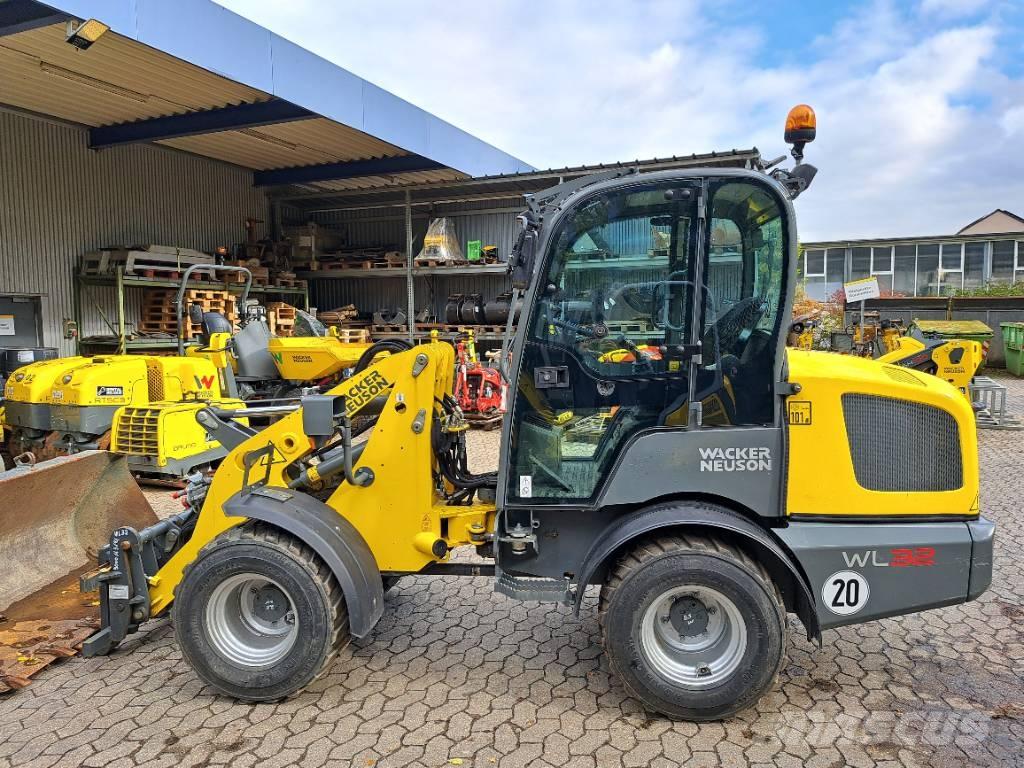 Wacker Neuson WL32 Naudoti ratiniai krautuvai