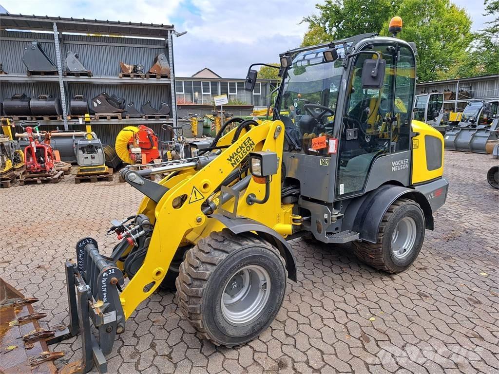 Wacker Neuson WL32 Naudoti ratiniai krautuvai
