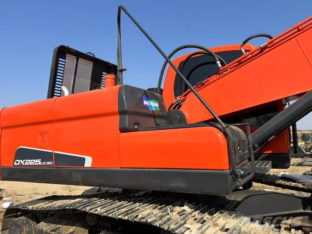 Doosan DX225LC-9C Vikšriniai ekskavatoriai