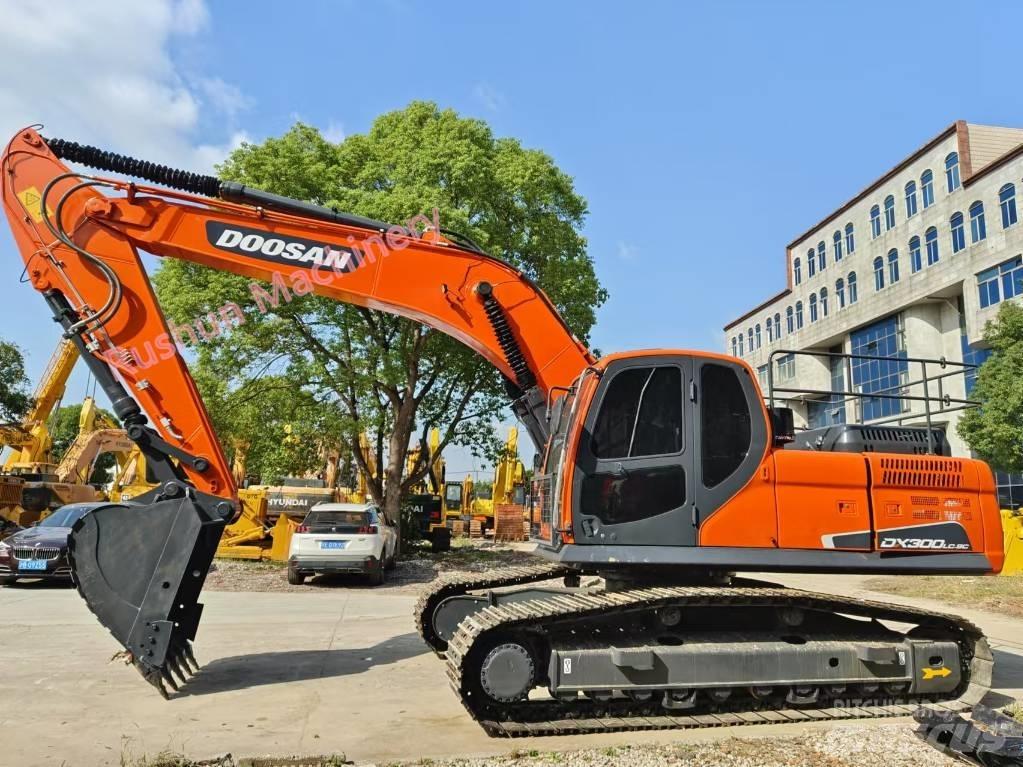 Doosan DX 300 Vikšriniai ekskavatoriai