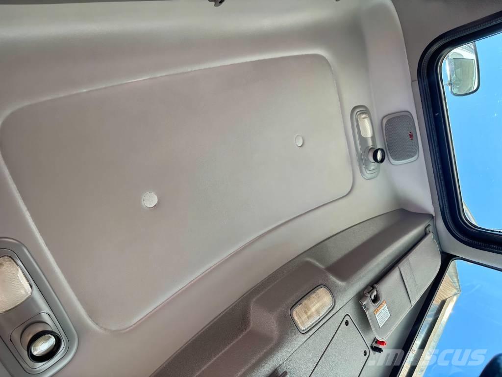 Peterbilt 389 Naudoti vilkikai