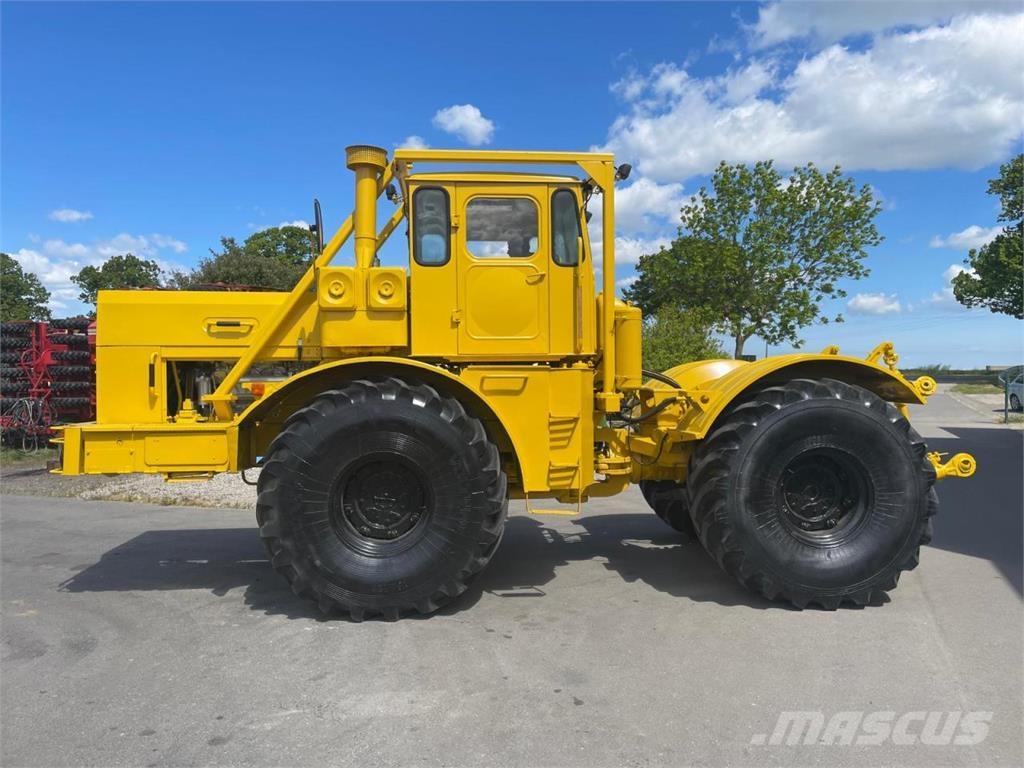 Kirovets K 701 V12 Traktoriai