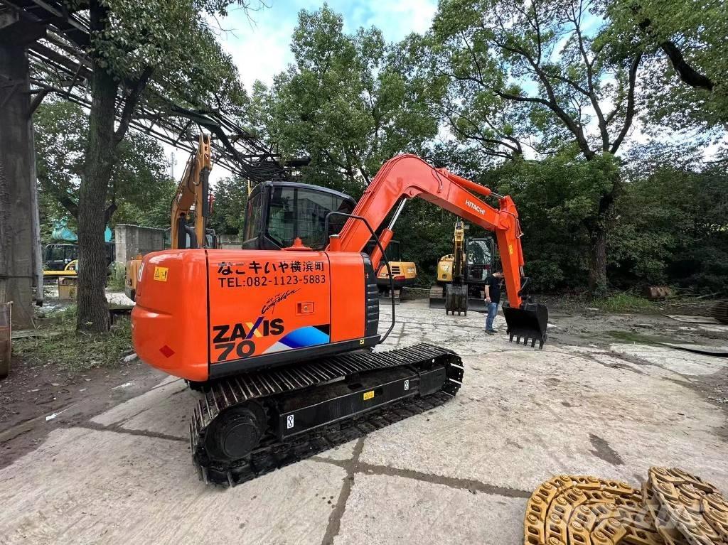 Hitachi 70 Vikšriniai ekskavatoriai