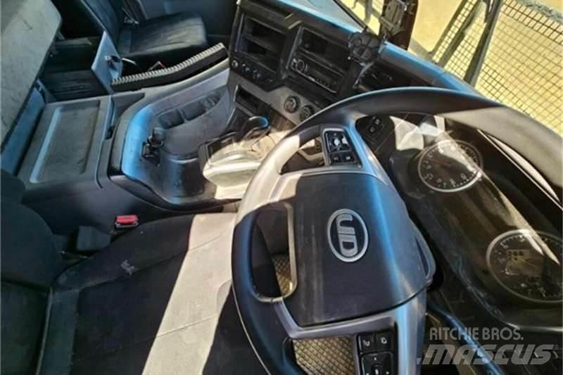 UD TRUCKS QUON Kita