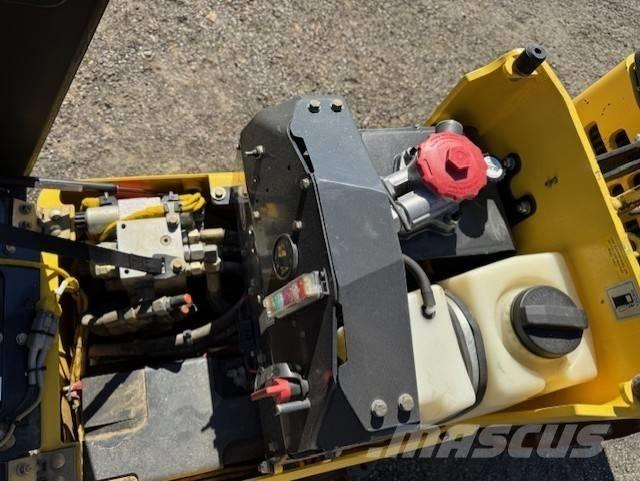 Bomag BMP 8500, Vält Porinių būgnų volai