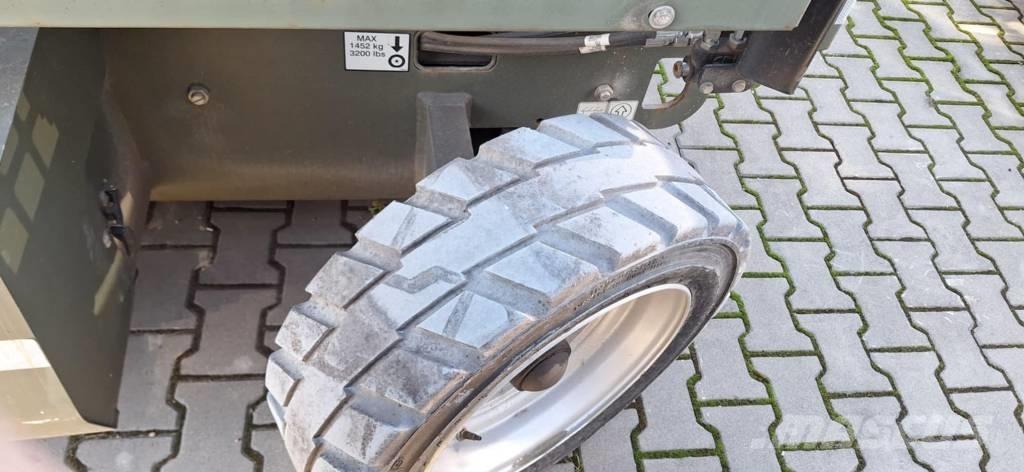 JLG M 3369 Žirkliniai keltuvai
