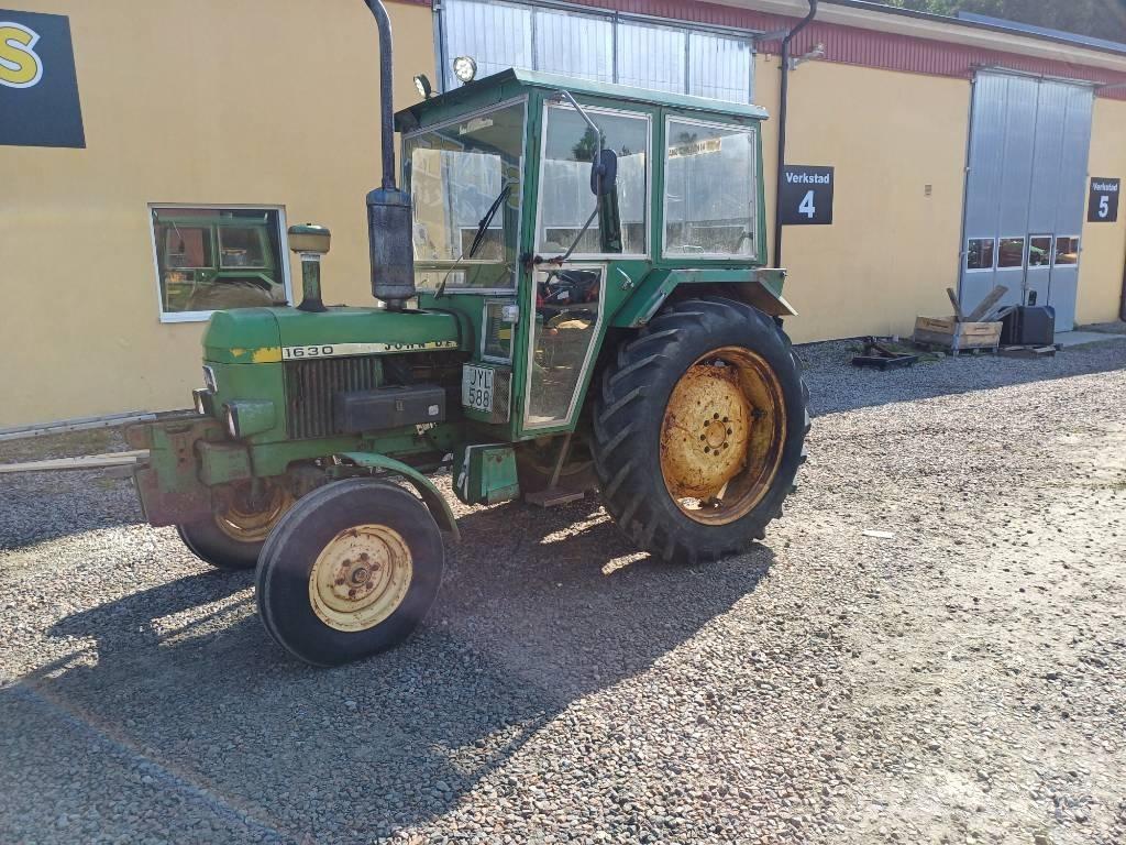 John Deere 1630 Traktoriai