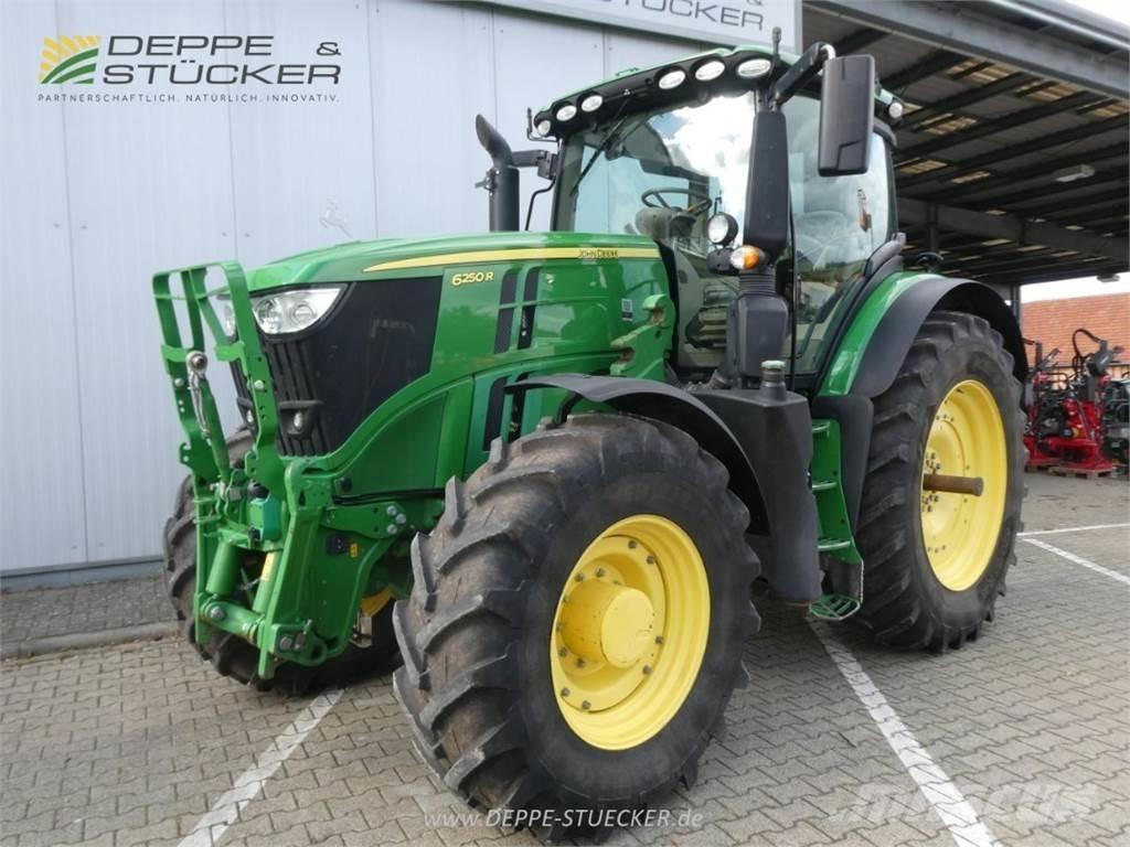 John Deere 6250R Traktoriai