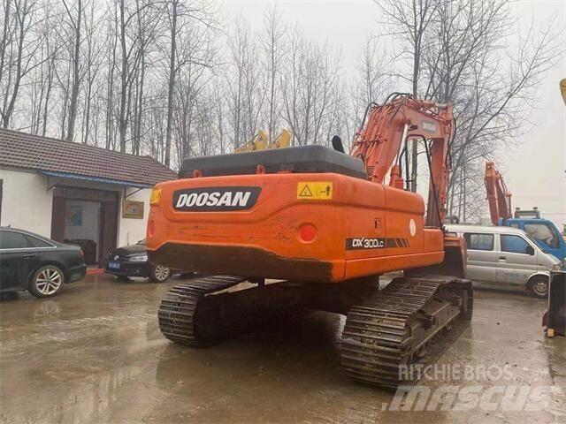 Doosan DX300LC Vikšriniai ekskavatoriai