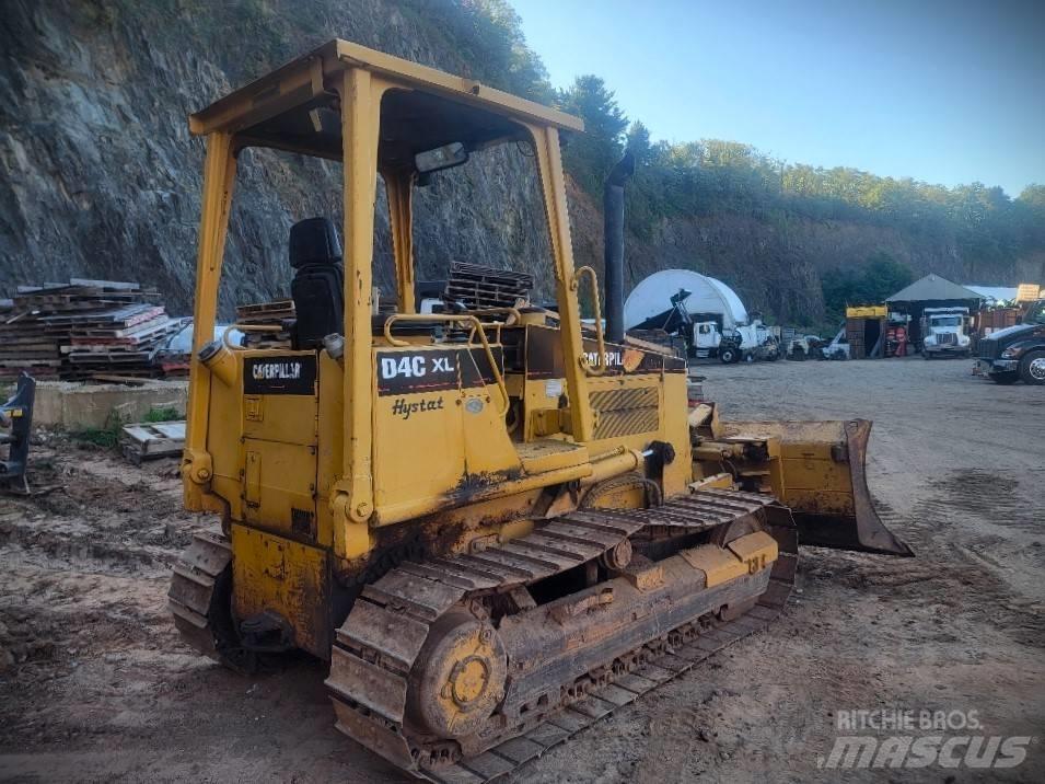 CAT D 4 C XL HST Vikšriniai buldozeriai