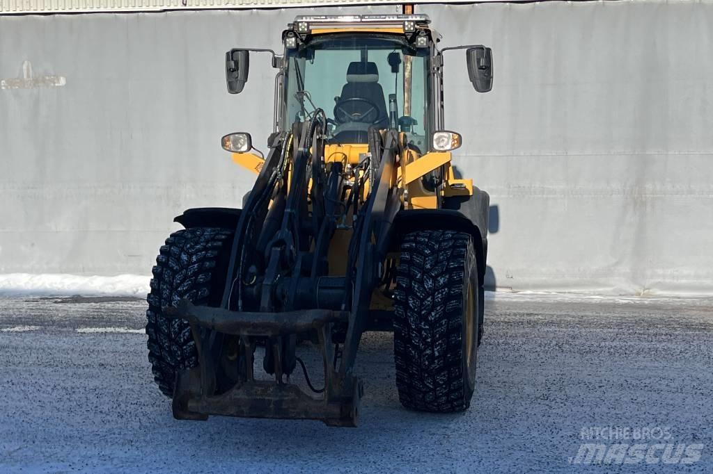 Volvo L 50 H Naudoti ratiniai krautuvai