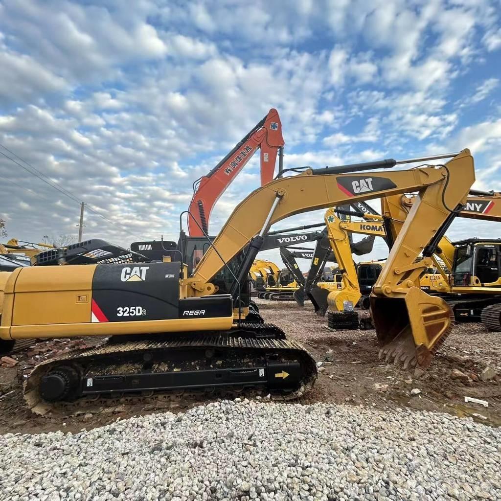 CAT 325 D Vikšriniai ekskavatoriai