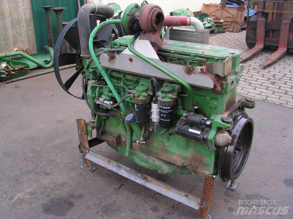 John Deere 6920 Varikliai