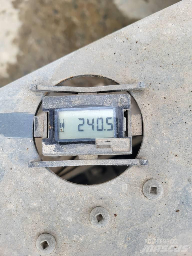 SkyJack 32/19 Žirkliniai keltuvai