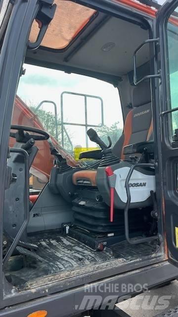 Doosan DX140W-5 Ratiniai ekskavatoriai