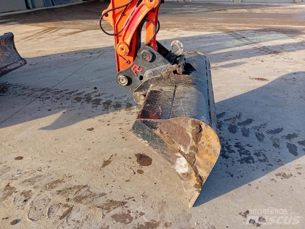 Kubota KX 080 Vidutinės galios ekskavatoriai 7-12 t